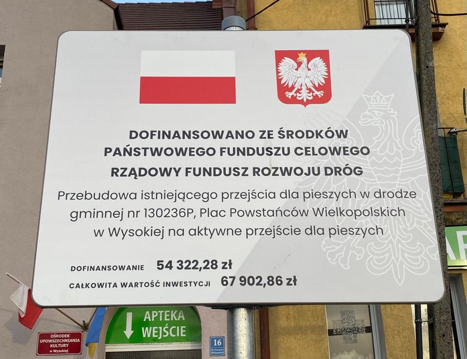 - plac_powstancow.jpg - plac_powstancow.jpg