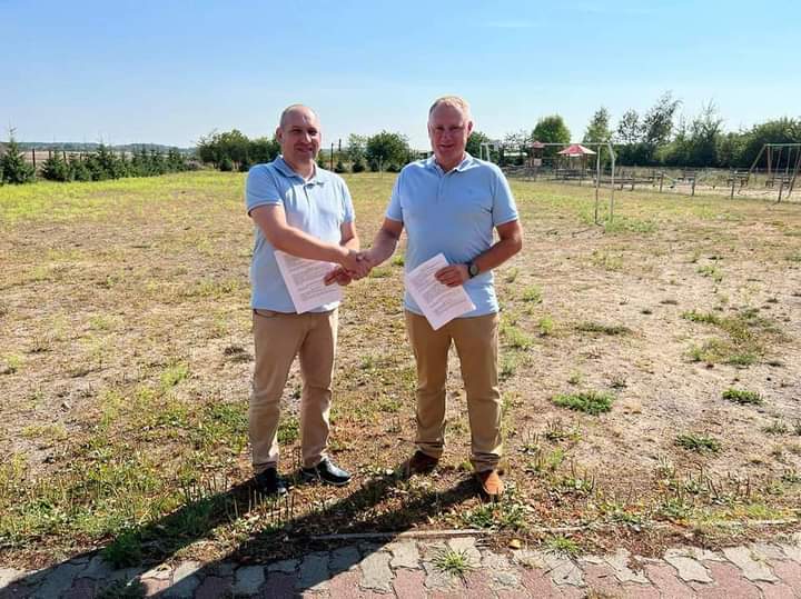 - facebook_1663326702382_6976497841110390749.jpg - facebook_1663326702382_6976497841110390749.jpg